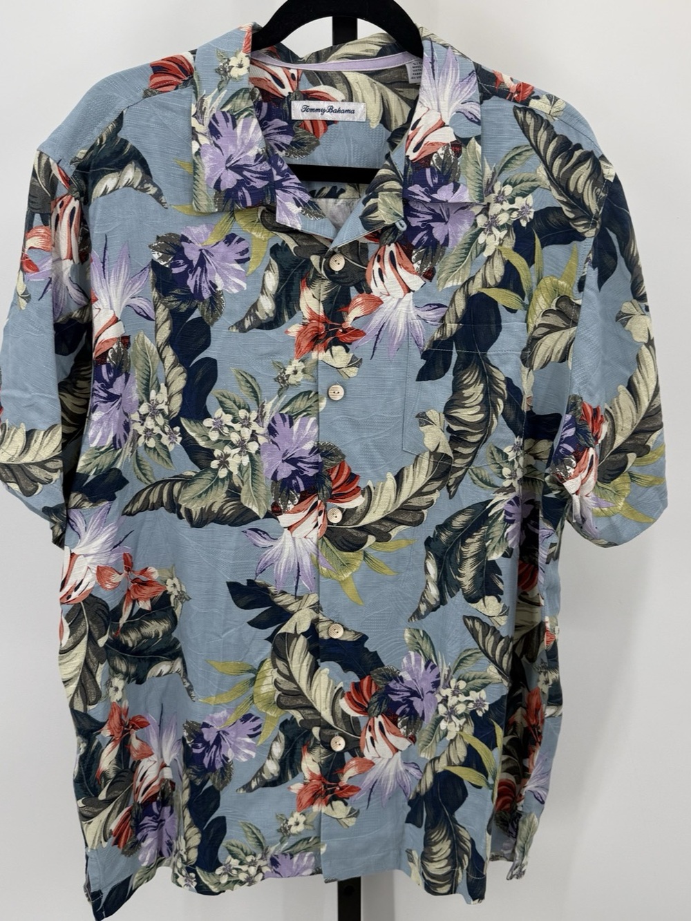 Tommy Bahama Silk Floral Short Sleeve Shirt in Blue size Largr